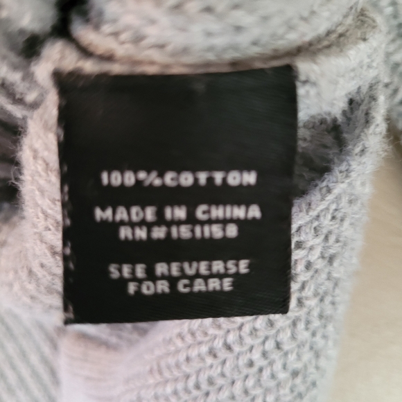 525 America v-neck sweater. Size medium. - Picture 4 of 5